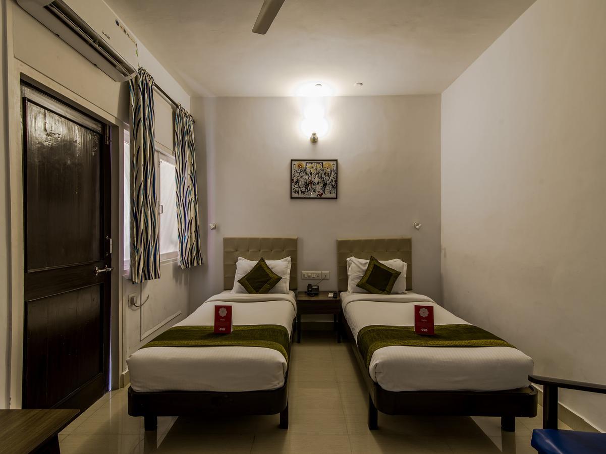 Oyo 10241 Hotel Mayfair Goa Buitenkant foto