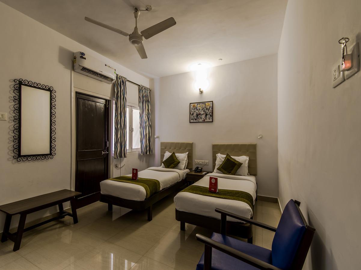 Oyo 10241 Hotel Mayfair Goa Buitenkant foto